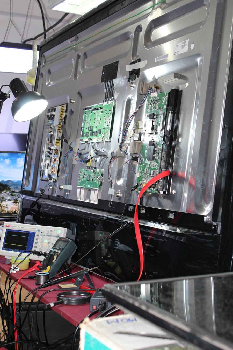 Large panel TV screen testing